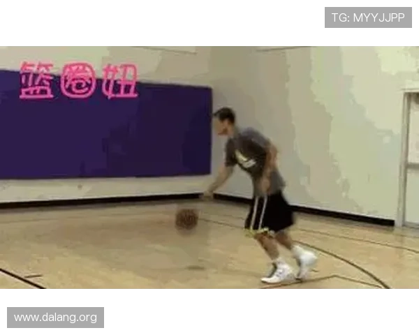 球友圈app：全面的篮球技巧教学视频和实战经验分享，助你快速提升篮球水平